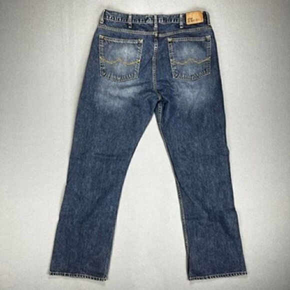Wrangler Jeans Mens 34x32 Relaxed Straight Dark Wash Cotton Denim Thick Stitch - Picture 2 of 12